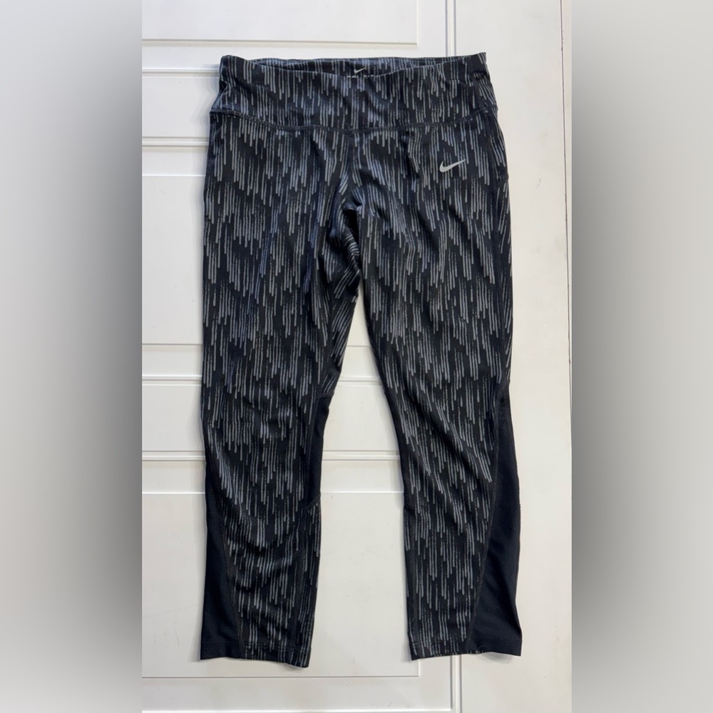 Nike Dri Fit Cropped Leggings Flex 3.0 Capri Black Gray Womens Size M‎edium